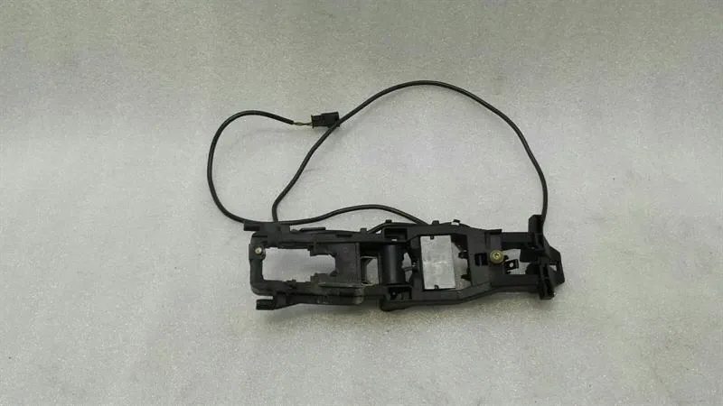 Mercedes CLS W219 Front Right Handle Carrier A2117600234 Door Handle Carrier Front