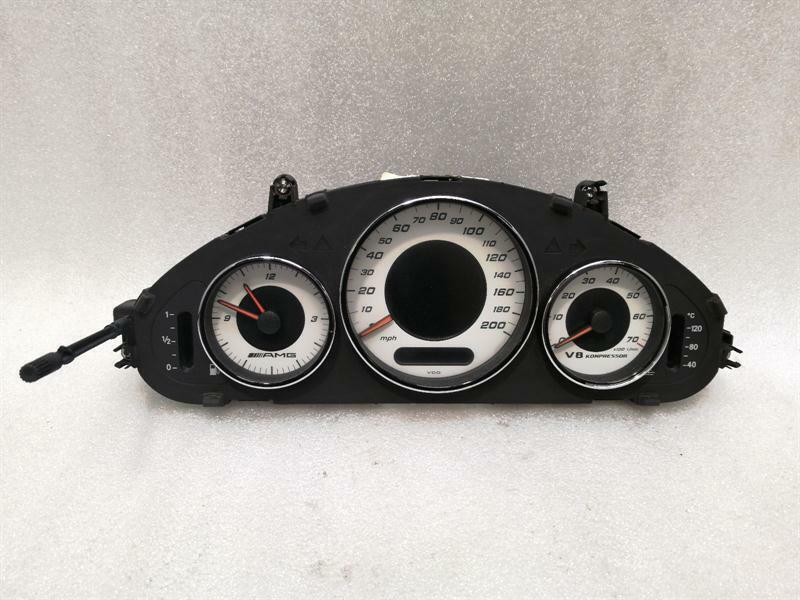 Mercedes-Benz CLS (C219) Mercedes W219 Instrument Cluster A2195405111 Speedometer AMG V8 CLS55 E55 MPH Body type: Saloon
Fuel: Petrol