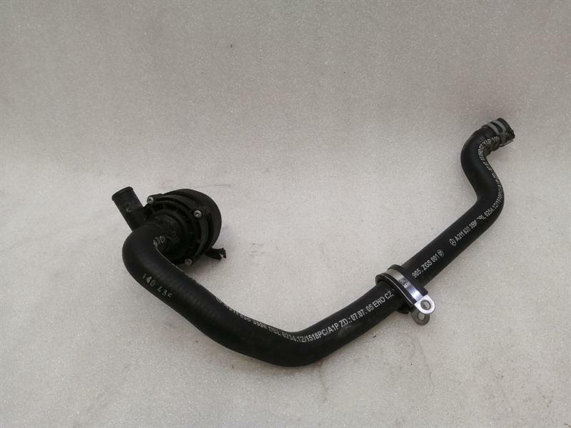 Mercedes-Benz CLS (C219) Mercedes CLS W219 additional cooling pump A2118350264 coolant pump pump Body type: Saloon
Fuel: Petrol