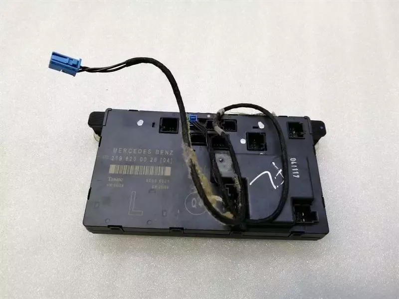 Mercedes CLS W219 Front Left Door Module A2198200026 Front Left Door Control Unit