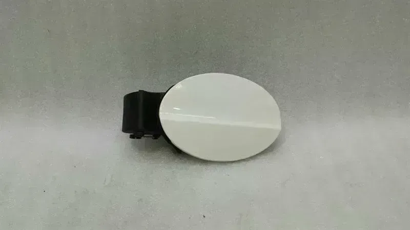 Mercedes-Benz CLS (C219) Mercedes CLS W219 fuel filler cap A2196300082 fuel cap tank flap White Body type: Saloon
Fuel: Petrol