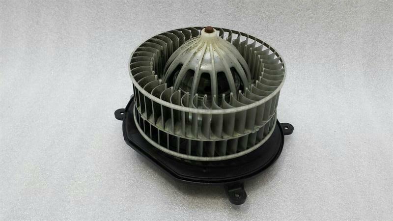 Mercedes-Benz CLS (C219) Mercedes CLS W219 Heater Blower A2118300408 Engine Heater Blower. Body type: Saloon
Fuel: Petrol