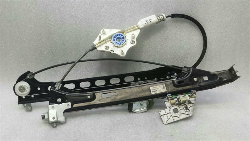 Mercedes-Benz CLS (C219) Mercedes CLS W219 RRH Door Winder A2197300846 Window Regulator Rear Right Body type: Saloon
Fuel: Petrol