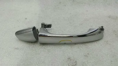 Poignée de porte avant droite Mercedes CLS W219 A2197600670 poignée de porte avant droite