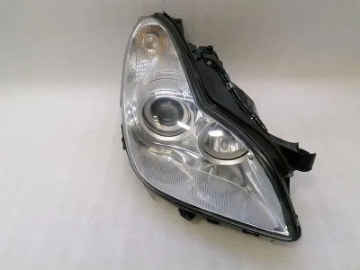 Mercedes CLS W219 labais priekšējais lukturis A2198200861 labais priekšējais lukturis