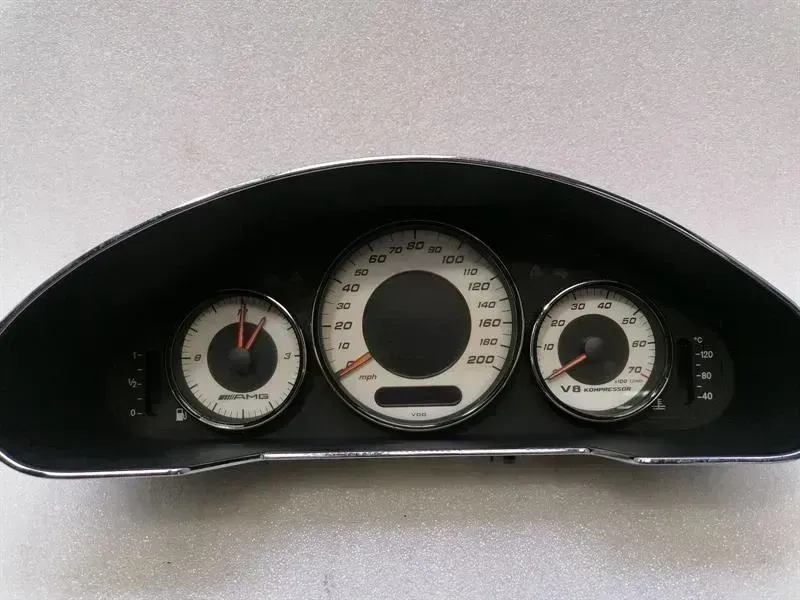 Mercedes-Benz CLS (C219) Mercedes W219 Instrument Cluster A2195405111 Speedometer AMG V8 CLS55 E55 MPH Body type: Saloon
Fuel: Petrol