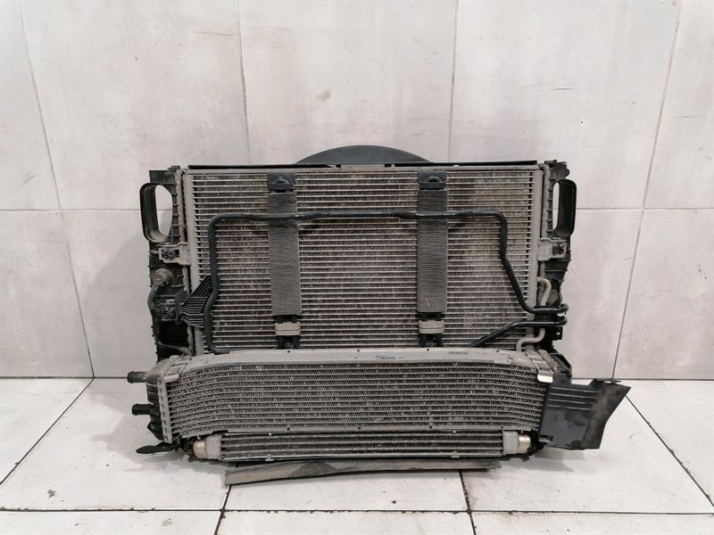 Mercedes-Benz CLS (C219) Mercedes CLS W219 radiator pack A2115003202 radiator package M113 V8 AMG Body type: Saloon
Fuel: Petrol