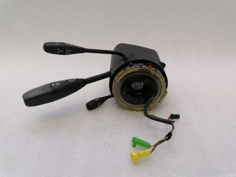 Mercedes-Benz CLS (C219) Mercedes CLS W219 Wiper Stalks A1715402645 Indicator Switch Steering Stock Switch Body type: Saloon
Fuel: Petrol