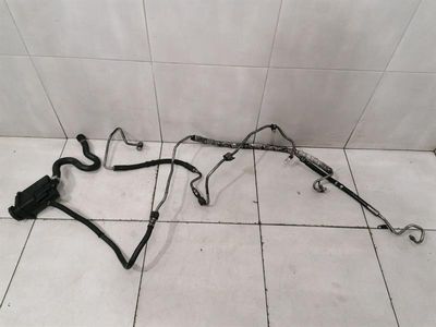 Mercedes S63 AMG M157 W221 stūres pastiprinātāja šļūtene A2214605924 stūres pastiprinātājs