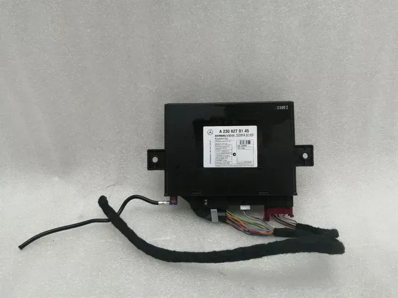 Mercedes-Benz A (W169) Mercedes SL R230 KEYLESS GO module A2308270145 control unit KESSY Body type: Convertible
Fuel: Petrol