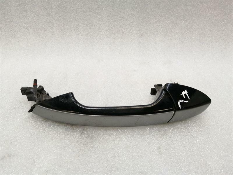 Mercedes-Benz A (W176) Mercedes E W212 Front Right Door Handle A2047600470 Door Handle Front Re KESSY Body type: Saloon
Fuel: Petrol