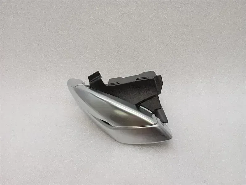 Mercedes-Benz A (W176) Handle