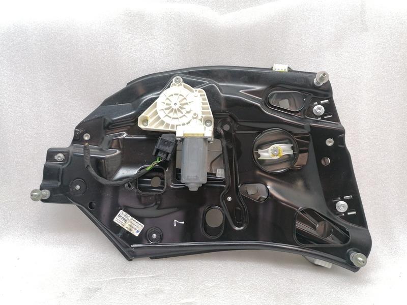 Mercedes-Benz A (W176) Left Rear Door Winder Mercedes CL W217 Left Rear Door Winder A2176703...