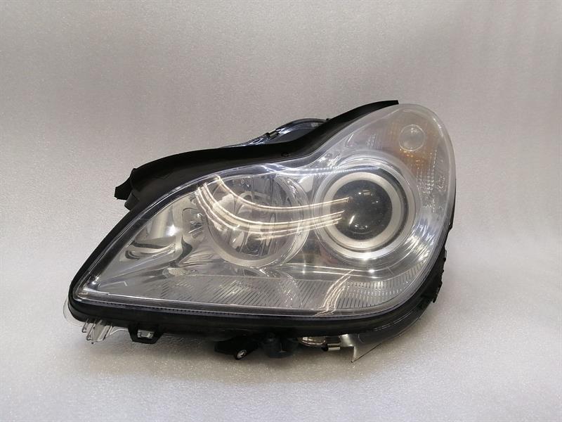 Mercedes-Benz CLS (C219) Mercedes CLS W219 Left Head LightA2198200761 Headlights Left FAULTY Body type: Saloon
Fuel: Petrol