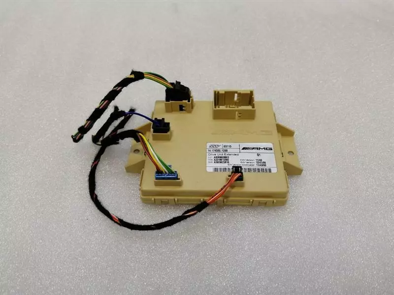 Mercedes-Benz A (W176) Mercedes E Class W212 Drive Unit Module A0009009903 Control Unit AMG E63 MOPF Body type: Saloon
Fuel: Petrol