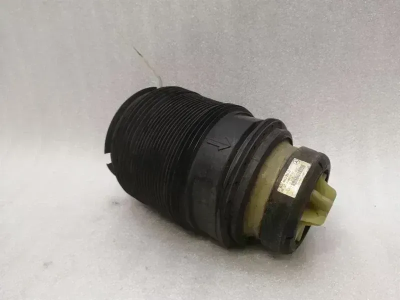 Mercedes-Benz CLS (C218) Mercedes CLS63 W218 Left Air Spring A2123204325 Air Spring Rear Left Airmatic Body type: Saloon
Fuel: Petrol