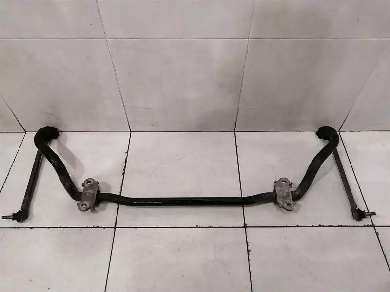 Mercedes-Benz A (W176) Mercedes E Class W212 E63 AMG Anti Roll Bar Front A2183230465 Front Stabiliser Body type: Saloon
Fuel: Petrol