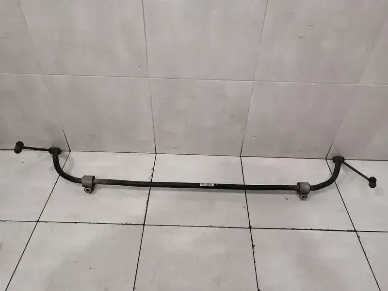 Mercedes-Benz A (W176) Mercedes E Class W212 E63 AMG Anti Roll Bar Rear A2123261765 Stabiliser Rear Body type: Saloon
Fuel: Petrol