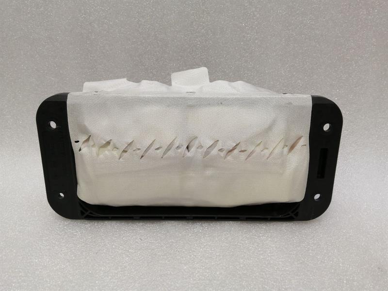 Mercedes-Benz A (W176) Mercedes E Class W212 Dashboard Module A2128603102 Module Body type: Saloon
Fuel: Petrol