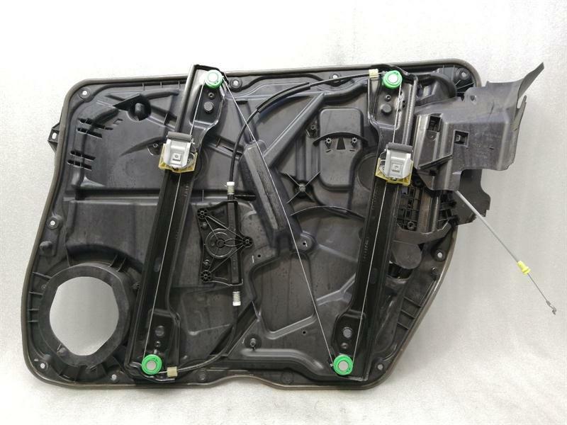 Mercedes-Benz A (W176) Mercedes ML W166 Left Front Door Winder A1667200179 Window Regulator Front Left Body type: SUV
Fuel: Petrol