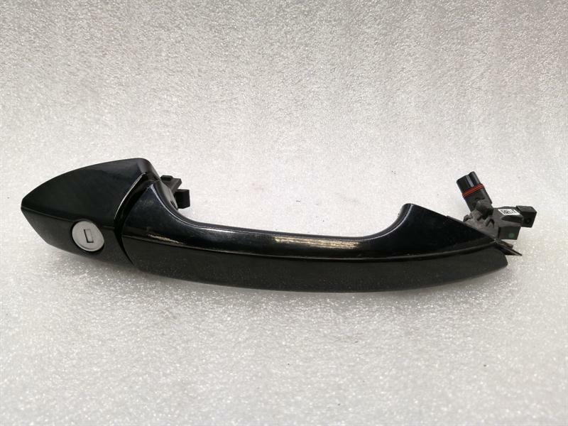 Mercedes-Benz A (W176) Mercedes ML W166 Front Right Door Handle A2047601470 Front Re Door Handle Keyless Body type: SUV
Fuel: Petrol