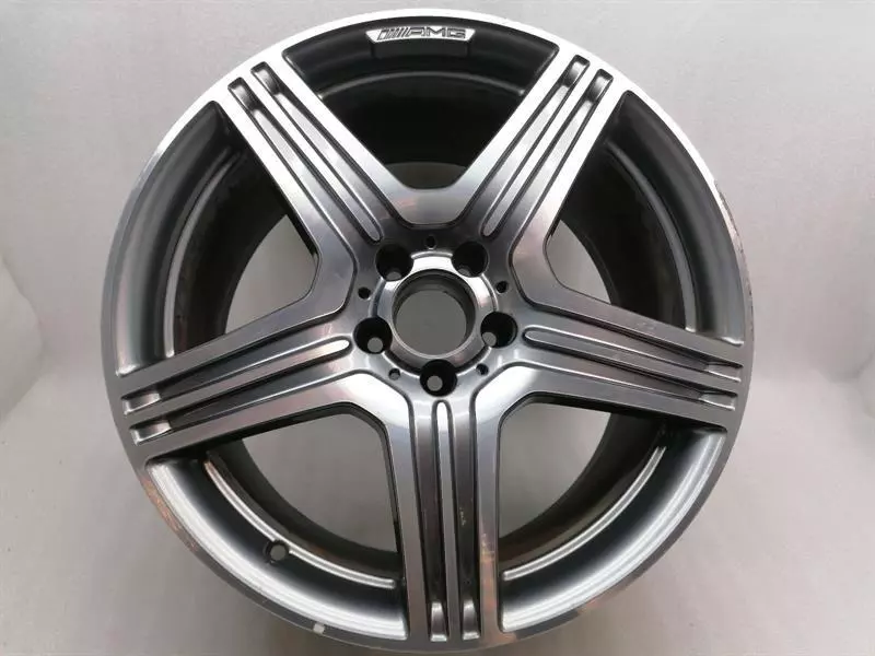 Mercedes-Benz CLS (C218) Mercedes CLS AMG CLS63 W218 REAR Alloy Wheel A2184011902 Alloy Rim 10JX19H2 ET47 Body type: Saloon
Fuel: Petrol