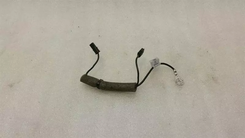Mercedes-Benz CLS (C218) Mercedes CLS W218 Aerial / Antenna A2188202489 Antenna Body type: Saloon
Fuel: Petrol