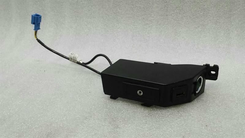 Mercedes-Benz SLK (R172) Electronic module MERCEDES SLK R172 USB Input Module A1728210211 ...