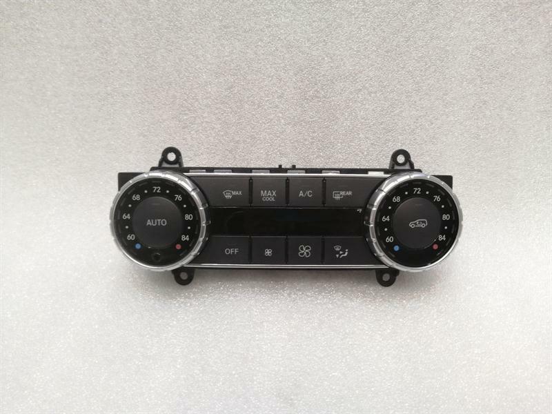 Mercedes-Benz A (W176) Mercedes G-Wagen W463 Auto Climate Control A4639069400 Climate Control Panel A/C USA F Body type: SUV
Fuel: Petrol