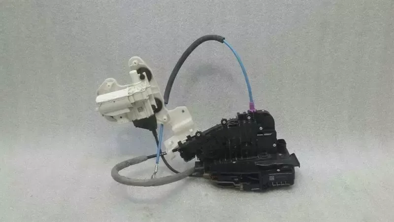 Mercedes CL W217 left door lock A0997202500 door lock left soft close S Coupe