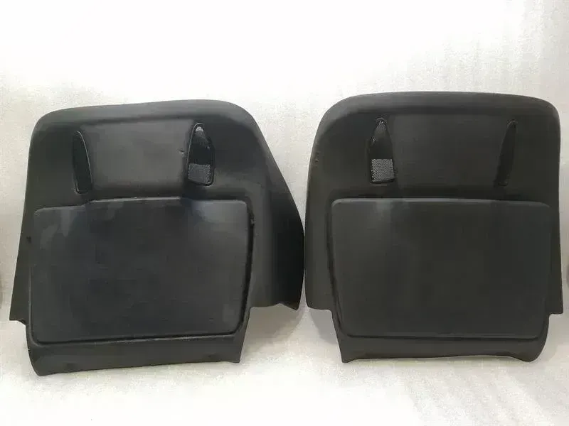 Mercedes-Benz A (W176) Mercedes CL W217 seat cover set A2179106202 seat cover set Vented Body type: Coupe
Fuel: Petrol