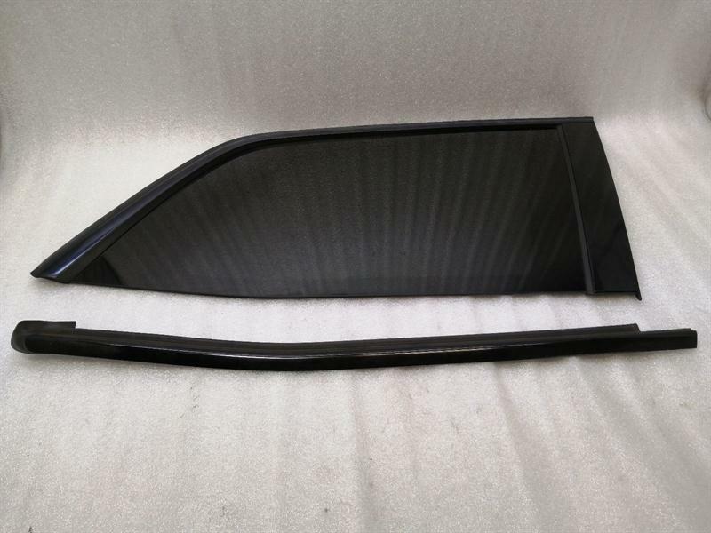 Mercedes-Benz A (W176) Mercedes GLS X166 AMG Right Quarter Glass A1666704200 Screen 1/4 Rear Right Body type: SUV
Fuel: Petrol