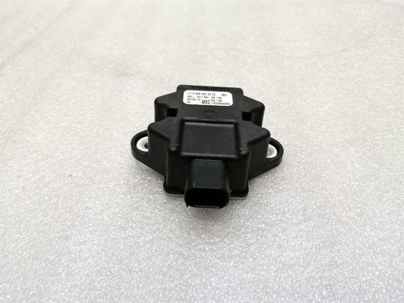 Mercedes-Benz G (W465) 2024-... Mercedes GLS X166 GLS63 AMG ESP/YAW RATE Sensor A0065422618 Rotary Rate Sensor