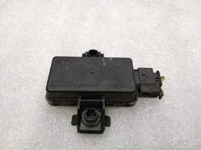Mercedes-Benz A (W176) Mercedes GLS X166 TPMS Electronic Module A0009003704 Tyre Pressure Control Unit Body type: SUV
Fuel: Petrol