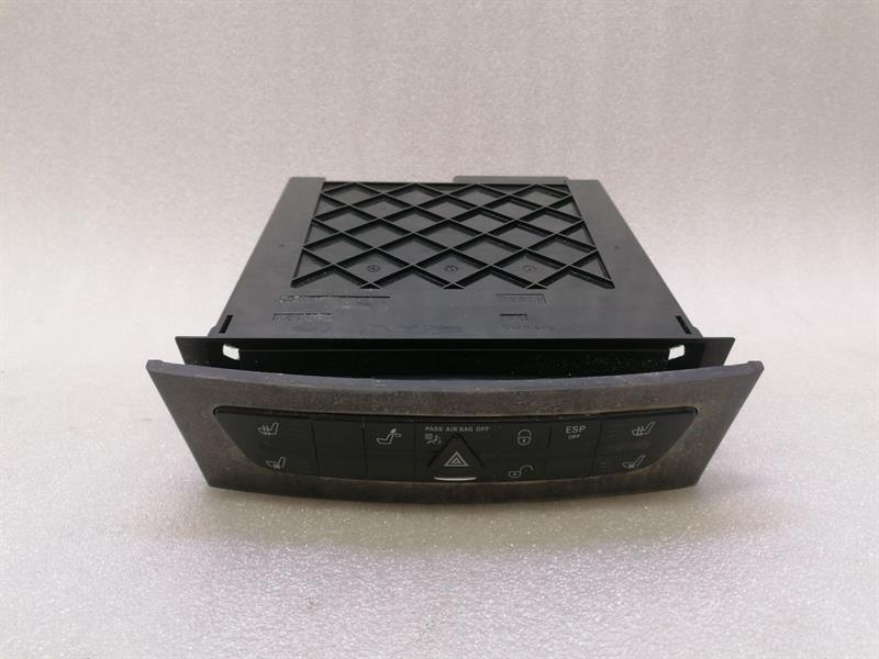 Mercedes-Benz C (W203) Cd changer Mercedes E Class W211 CD Changer A2118703889 CD...
