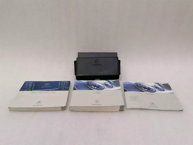 MERCEDES E CLASS W211 SERVICE BOOKLET / MANUAL