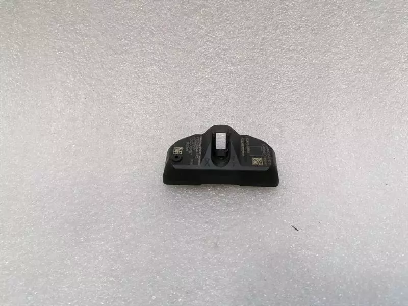 Mercedes-Benz A (W168) Mercedes S-Class W220 Tyre Pressure Sensor A0045425618 Tyre Pressure Sensor Body type: Saloon
Fuel: Petrol