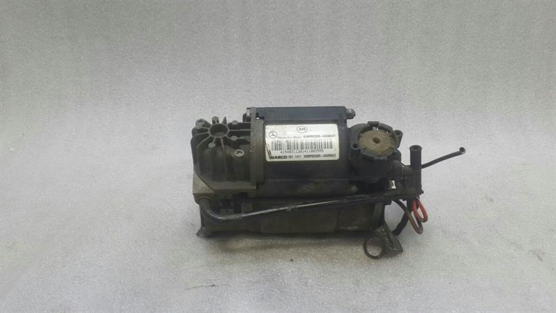 Mercedes-Benz CLS (C219) Mercedes CLS E W219 suspension pump A2113200304 compressor air suspension airmatic Body type: Saloon
Fuel: Petrol