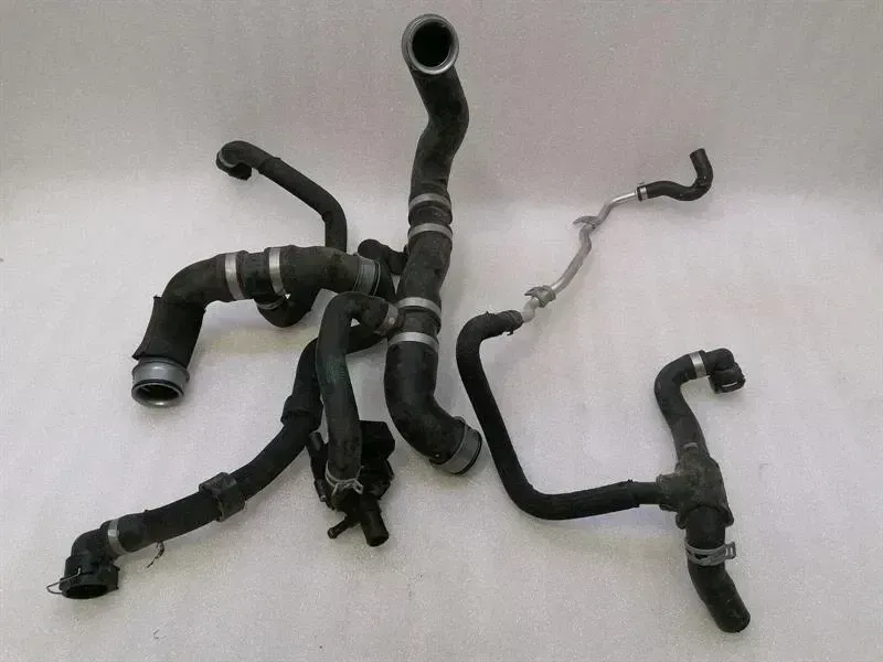 Mercedes-Benz A (W177) Mercedes SL R231 SL63 AMG Cooling Pipe A2315013282 Coolant Hose Pipe Body type: Convertible
Fuel: Petrol