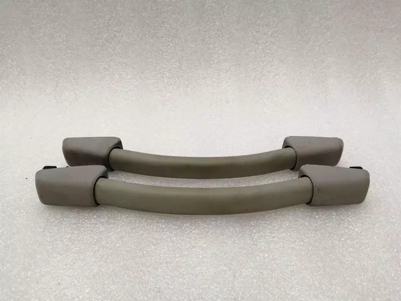 Mercedes-Benz A (W168) Mercedes CL W215 Roof Handle Set A2158101051 Handle Set Body type: Coupe
Fuel: Petrol