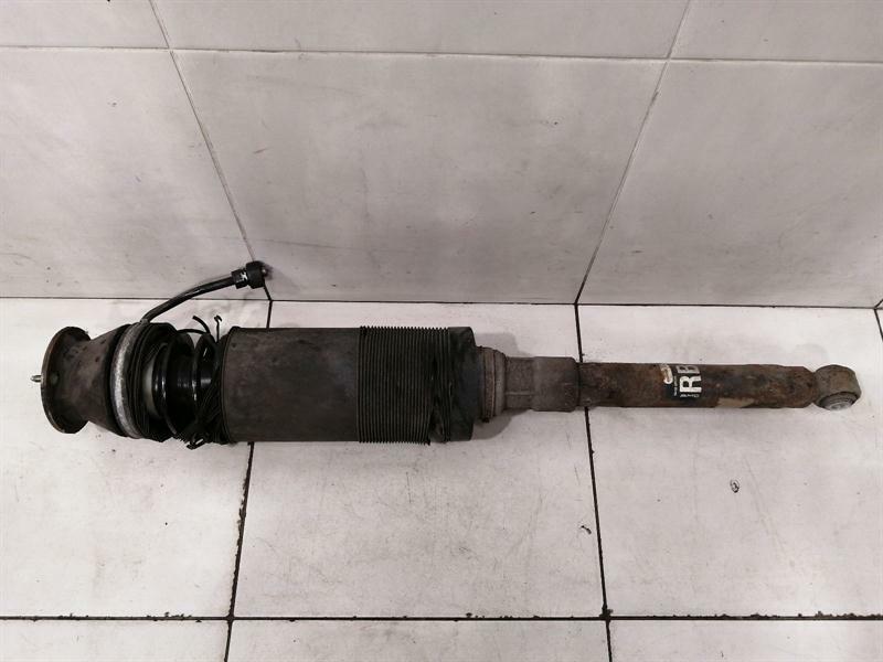 Mercedes-Benz CL (C215) Mercedes CL55 AMG W215 ABC Shock Absorber Rear A2203201838 Shock Absorber Rear R Body type: Coupe
Fuel: Petrol