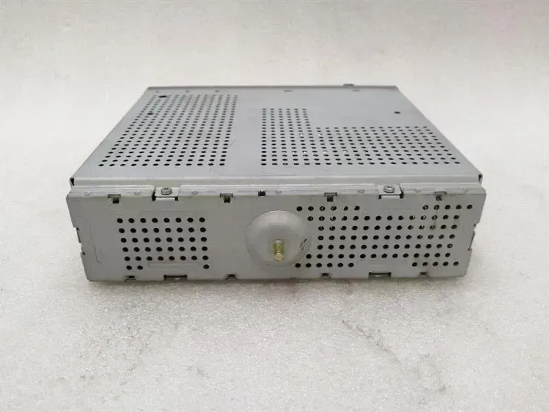 Mercedes-Benz CLK (W209) Mercedes CLK W209 TV TUNER module A2208200897 control unit Body type: Convertible
Fuel: Petrol