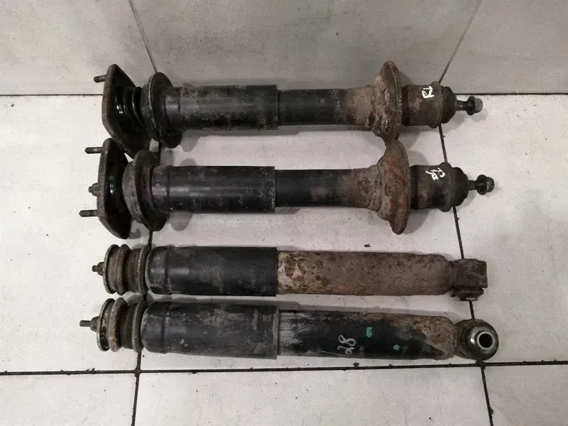 Mercedes-Benz 280SL - 600SL / SL (R129) Mercedes ML55 AMG W163 Shock Absorber SET Of 4 A1633202113 Shock Absorber SET Body type: SUV
Fuel: Petrol