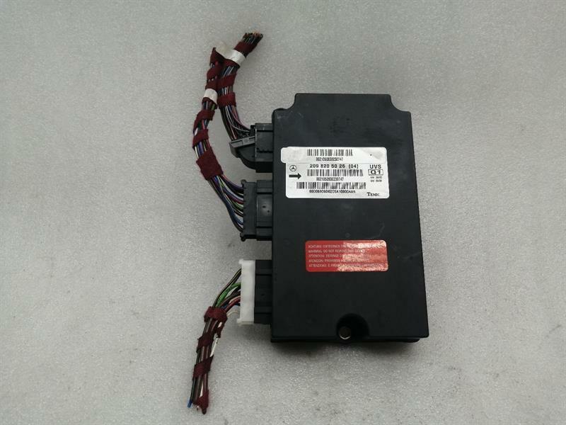 Mercedes-Benz CLK (W209) Mercedes CLK W209 Convertible Control Module A2098205026 Convertible ECU Body type: Convertible
Fuel: Petrol