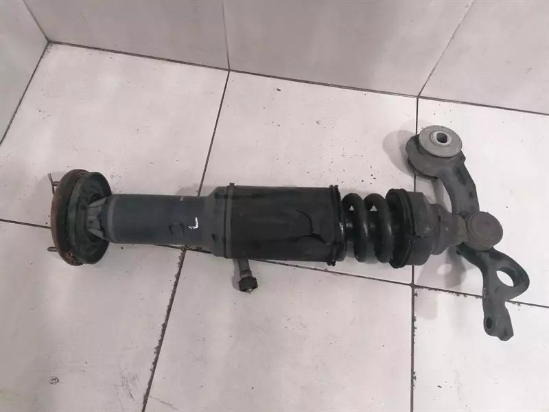Mercedes-Benz A (W169) Mercedes SL R230 Shock Absorber FLH A2303204513 Shock Absorber Front Left 03-05 Body type: Convertible
Fuel: Petrol