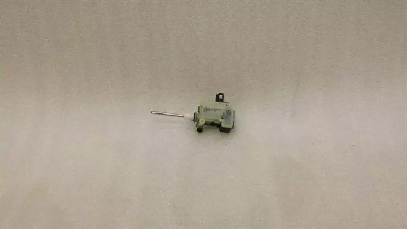Mercedes-Benz C (W203) Electronic module Mercedes E Class W211 Fuel Cap Actuator A203820...