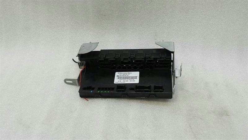Mercedes-Benz C (W203) Fuse box Mercedes E Class W211SAM Fuse Box A2115456701 F...