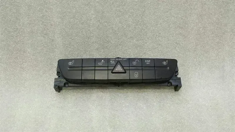 Mercedes-Benz C (W203) Switch