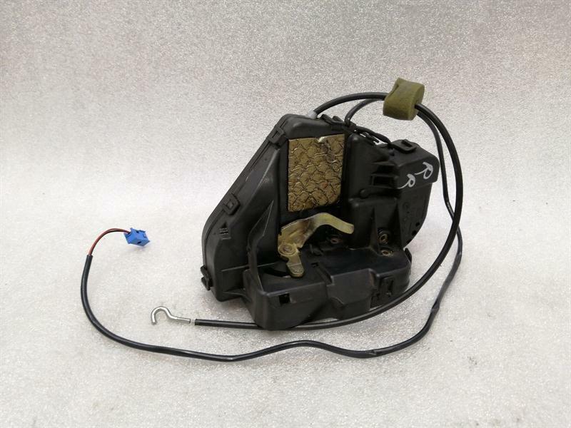 Mercedes-Benz A (W169) Mercedes E Class W211 rear right door lock A2117300835 door lock rear right Body type: Saloon
Fuel: Petrol