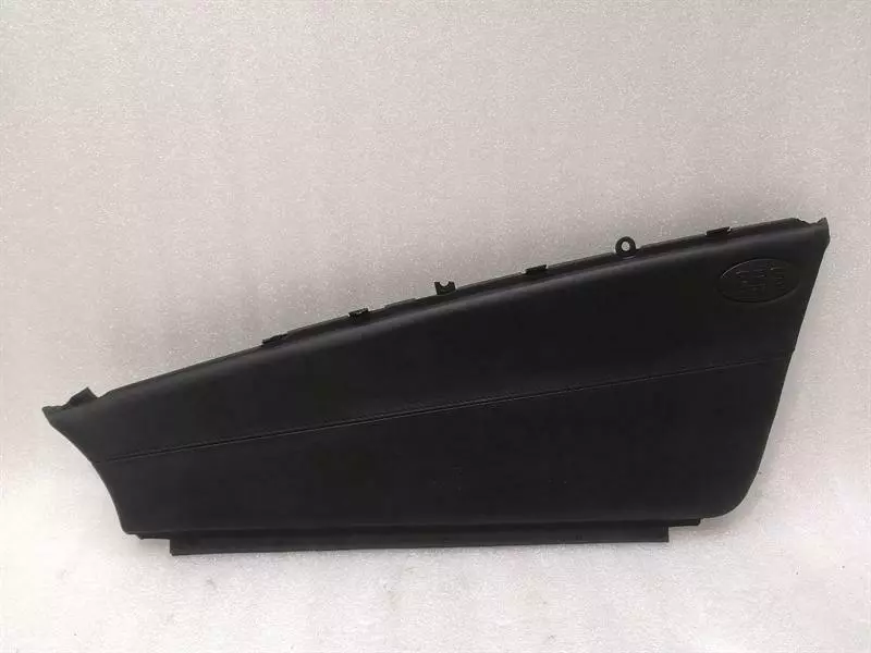 Mercedes-Benz A (W169) Mercedes SL R230 Right Door Airbag Cover A2307200370 Re Tur Airbag Trim Body type: Convertible
Fuel: Petrol